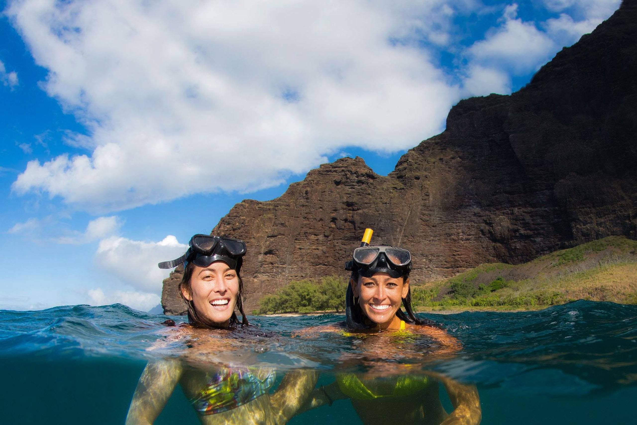 header-an-adventure-packed-day-of-sailing-sightseeing-and-snorkeling-holo-holo-charters-kauai